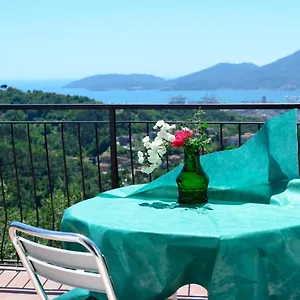 Séjour à la ferme Agriturismo Oliva Azzurra, Valeriano Lunense