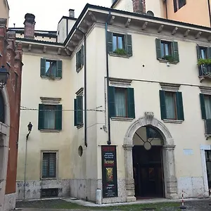 casa-ferrari-bb-verona.hotelinveneto.com/